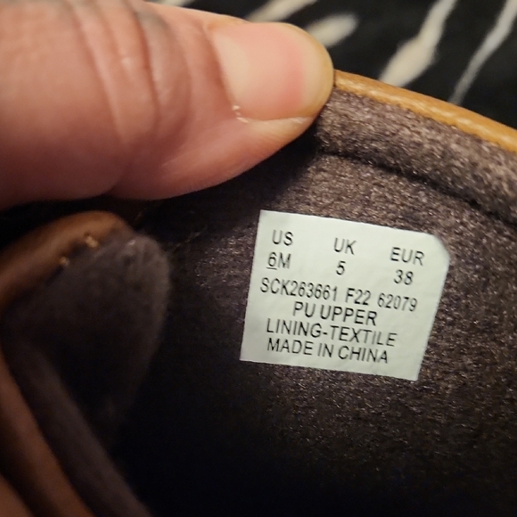 Sperry Men's Tan and Navy Rain Boots - Picture 4 of 5